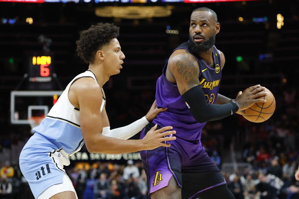 他目前效力 他目前效力